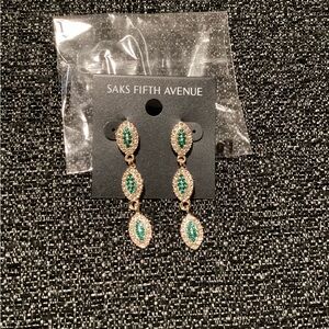 Saks Fifth Avenue Green and Gold Dangle Earrings
